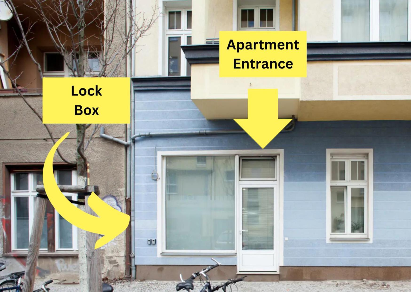 Central - Self Check In - High Speed Wifi Apartment